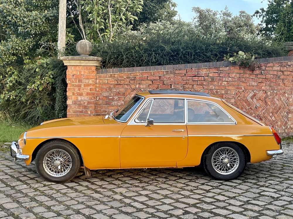 1970 MGB GT 53,700 miles and just five former keepers from new - Image 4 of 31