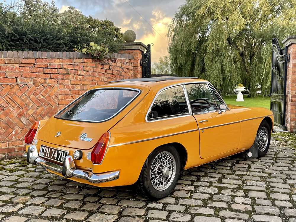 1970 MGB GT 53,700 miles and just five former keepers from new - Image 7 of 31