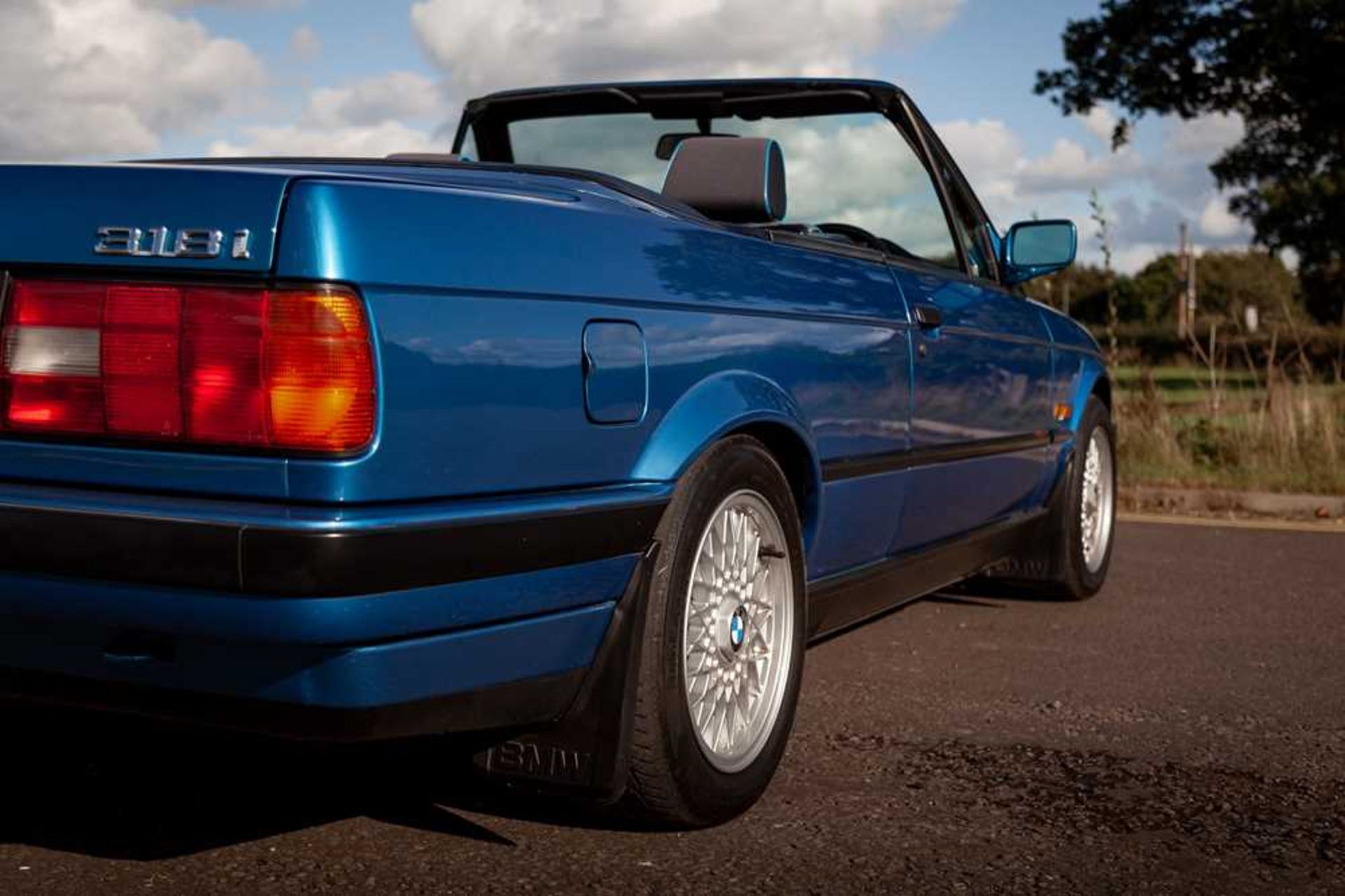 1992 BMW 318i Convertible Motorsport 'Design Edition' - Bild 49 aus 57