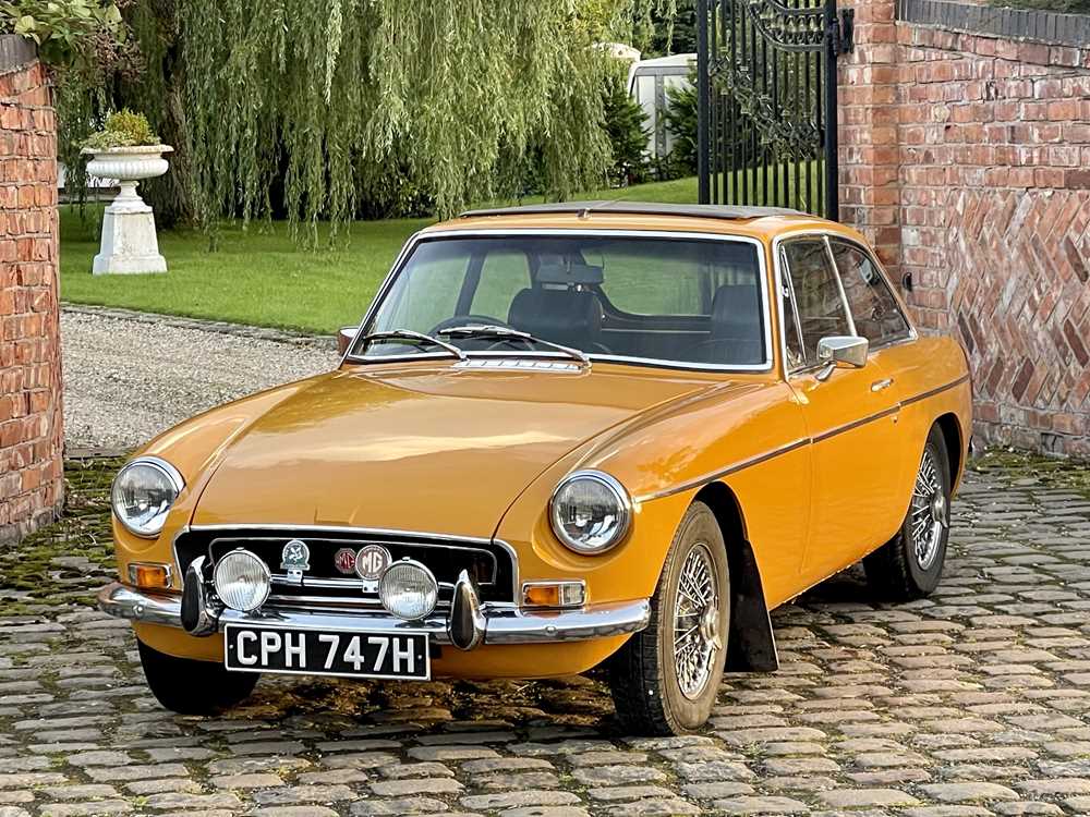 1970 MGB GT 53,700 miles and just five former keepers from new - Image 9 of 31