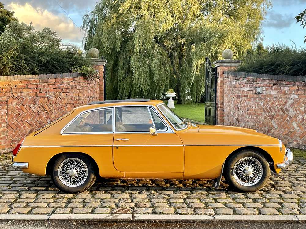 1970 MGB GT 53,700 miles and just five former keepers from new - Image 6 of 31