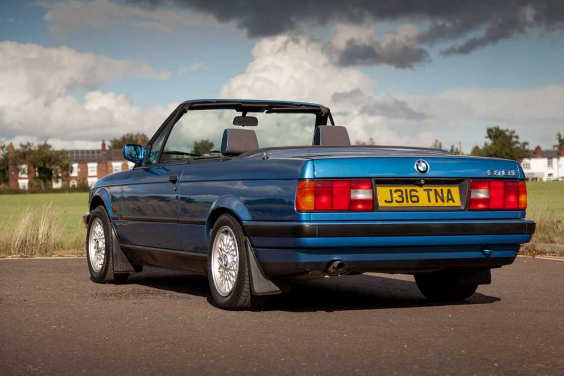 1992 BMW 318i Convertible Motorsport 'Design Edition' - Bild 9 aus 57