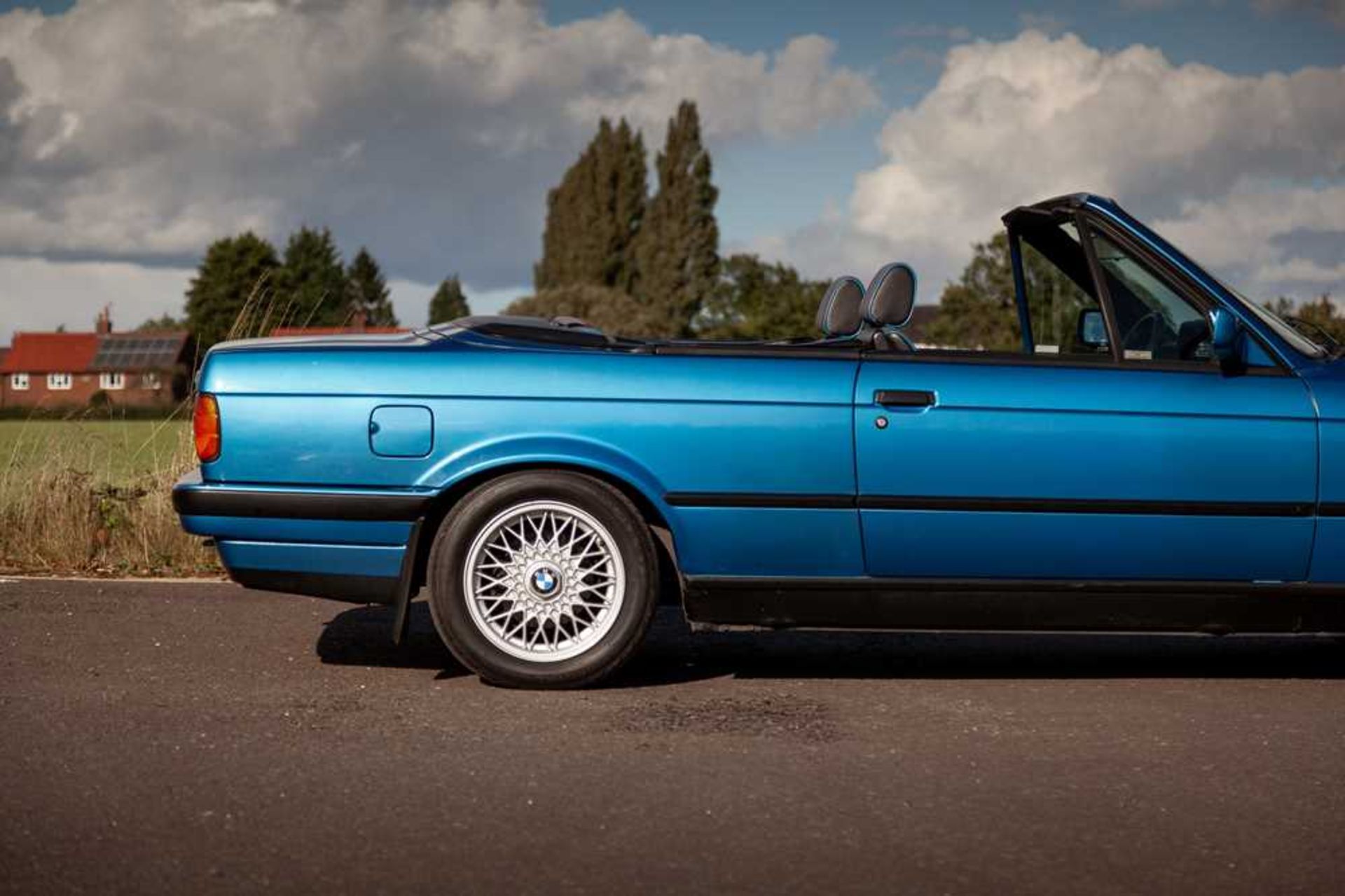 1992 BMW 318i Convertible Motorsport 'Design Edition' - Bild 47 aus 57