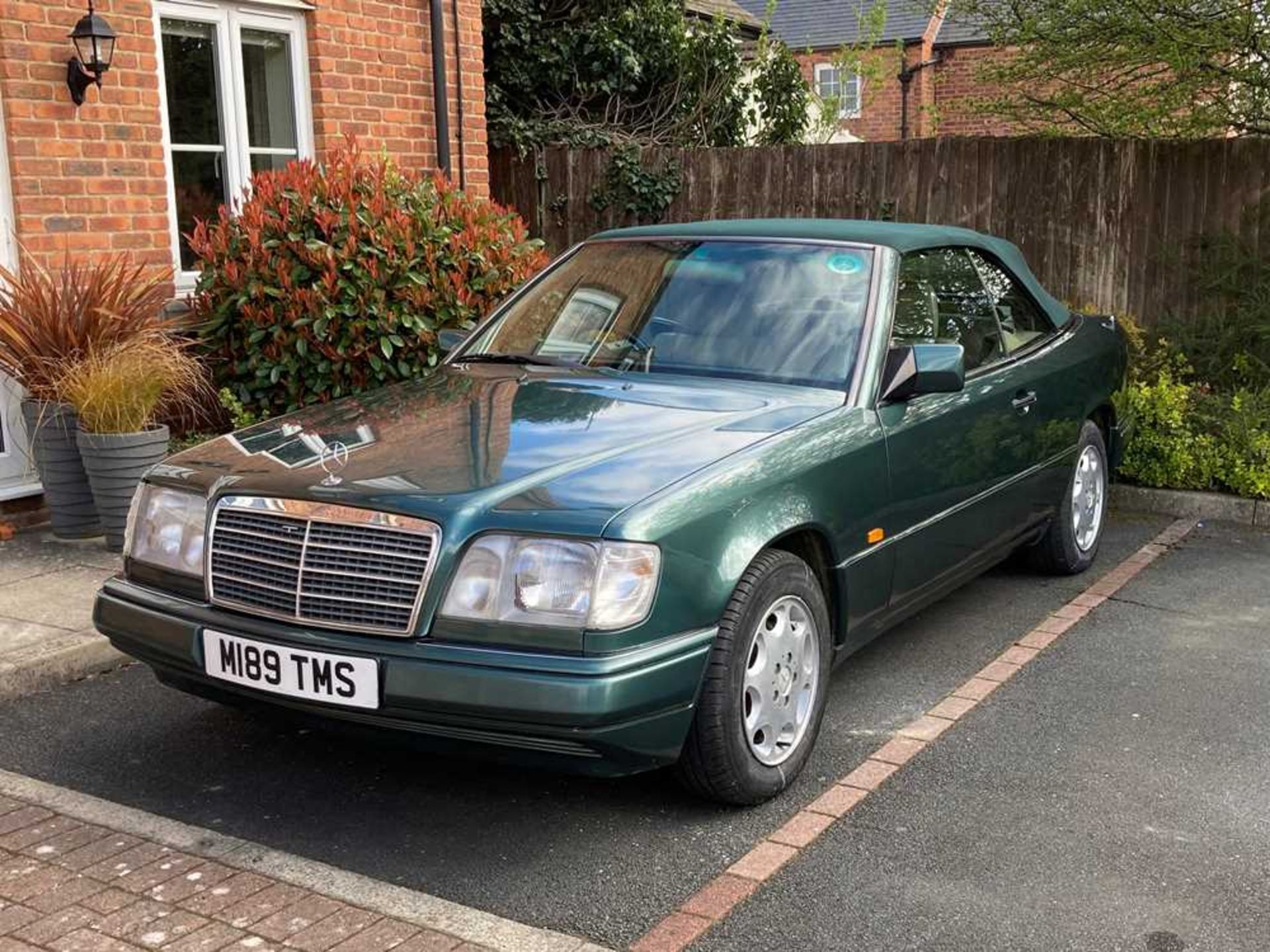 1995 Mercedes-Benz E220 Cabriolet