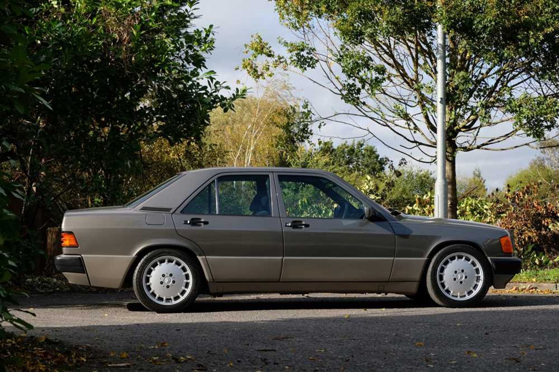 1992 Mercedes 190E 2.0 No Reserve - Bild 5 aus 89