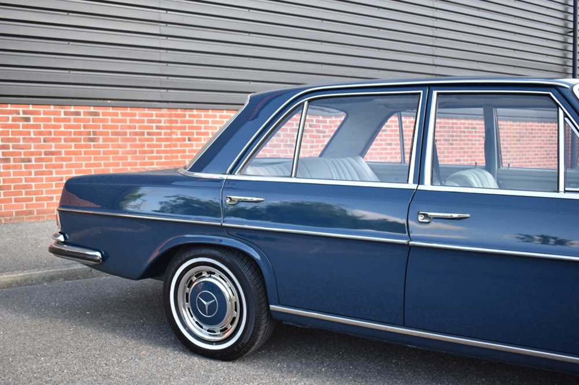 1971 Mercedes-Benz 280SE 3.5 V8 LHD Recently recommissioned and only two previous keepers - Image 4 of 21