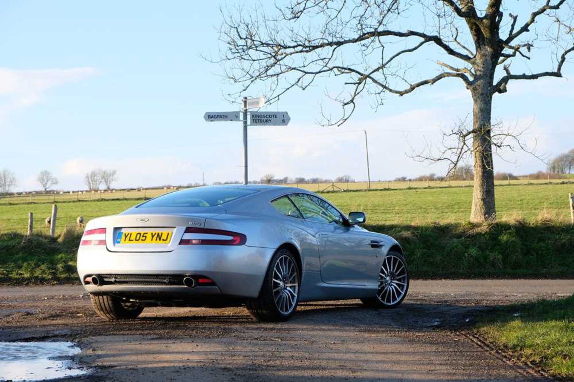 2005 Aston Martin DB9 c.25,000 from new and 4 former keepers - Image 17 of 59
