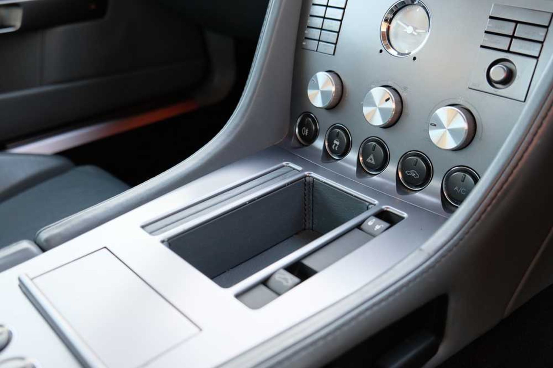 2005 Aston Martin DB9 c.25,000 from new and 4 former keepers - Image 37 of 59