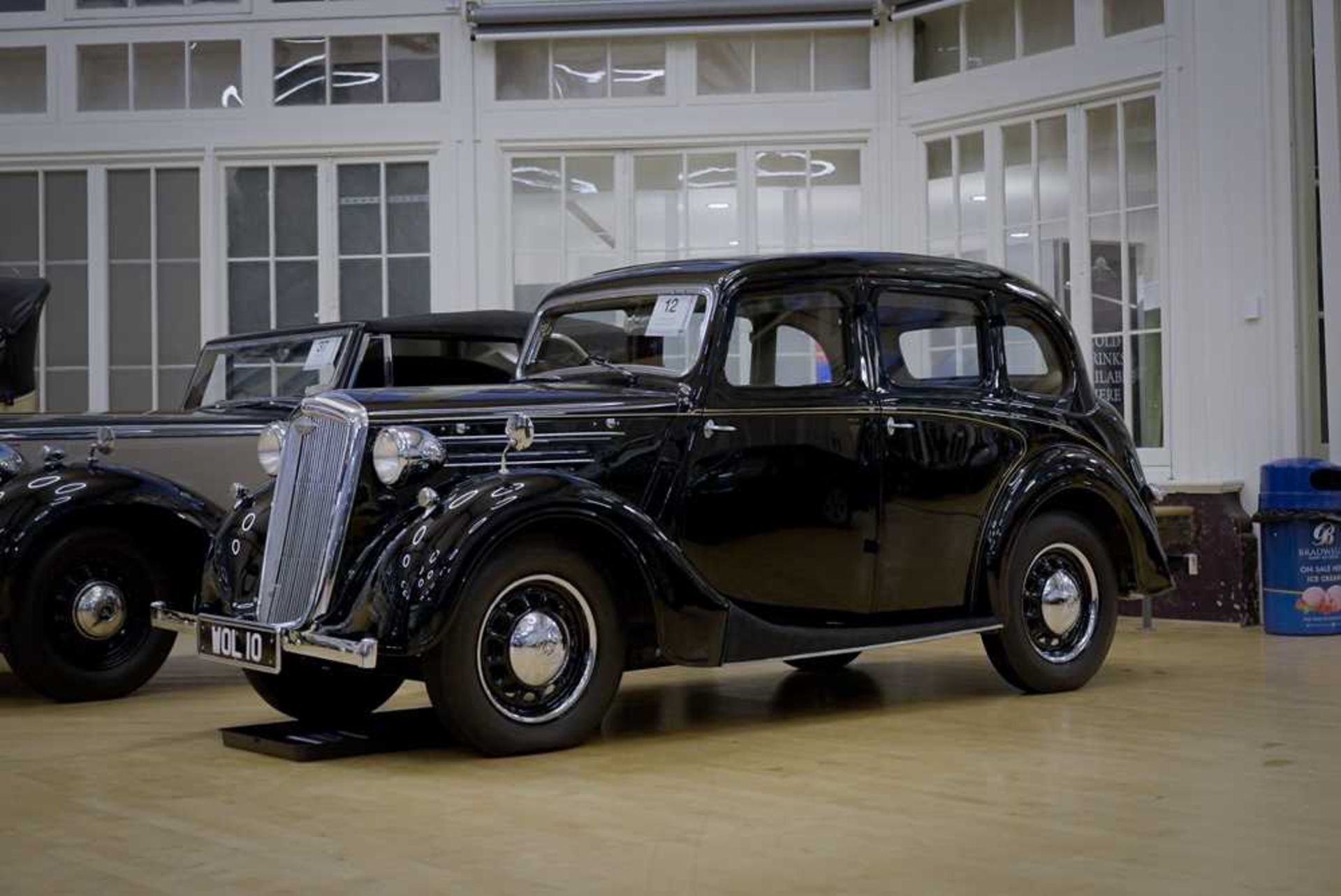 1947 Wolseley 10 Saloon - Image 2 of 73