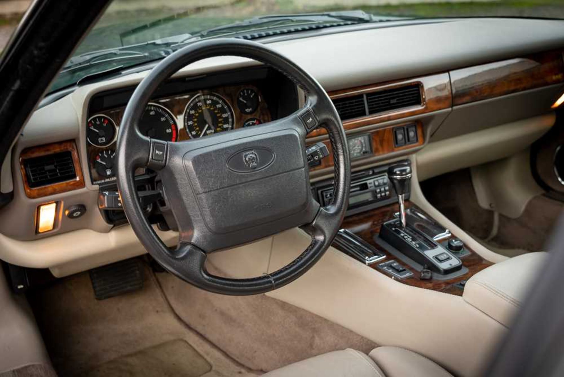 1995 Jaguar XJS 4.0 Convertible - Image 25 of 50