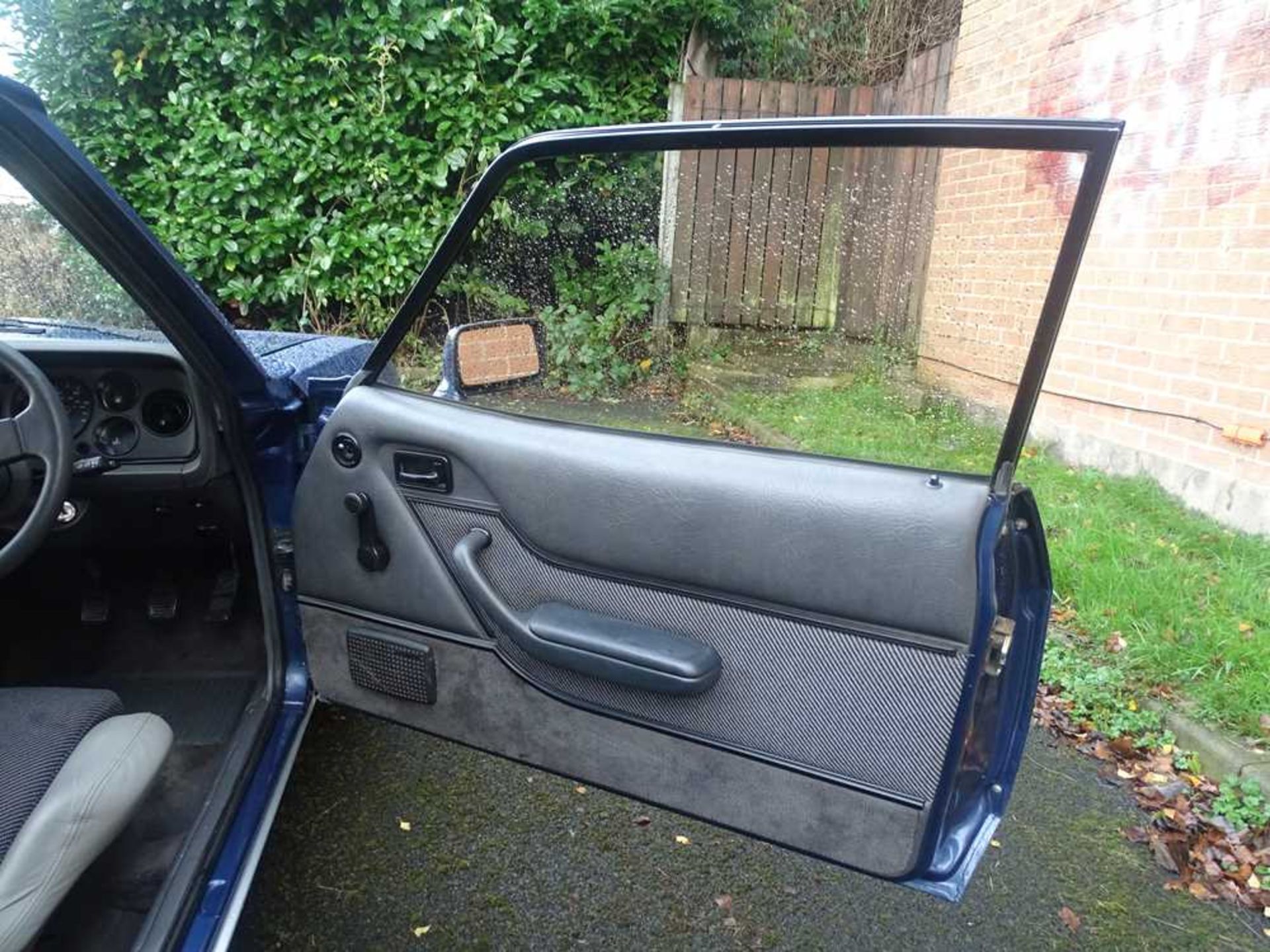 1986 Ford Capri 2.8i Special Three owners from new and warranted c.73,000 miles - Image 67 of 72