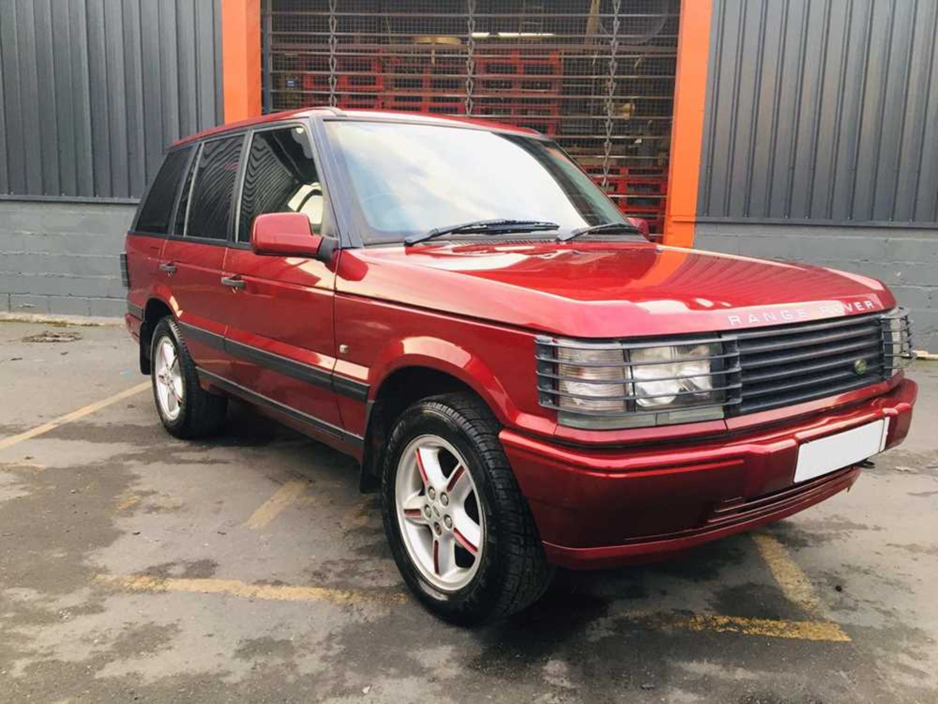2001 Range Rover 2.5 TD Bordeaux One of just 200 UK-supplied limited edition 'Bordeaux' examples