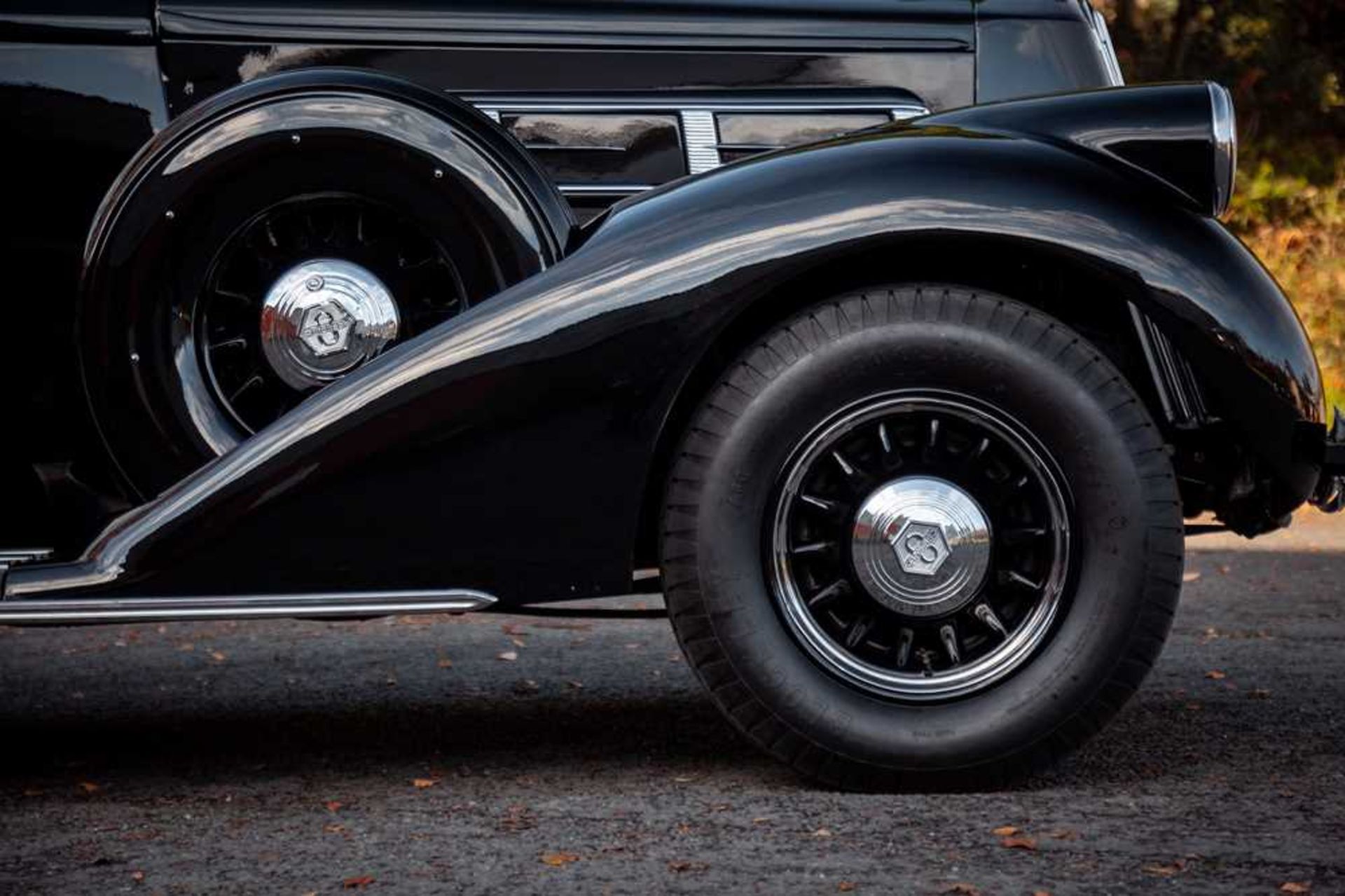 1936 Pierce Arrow Model 1601 Roadster - Image 4 of 64