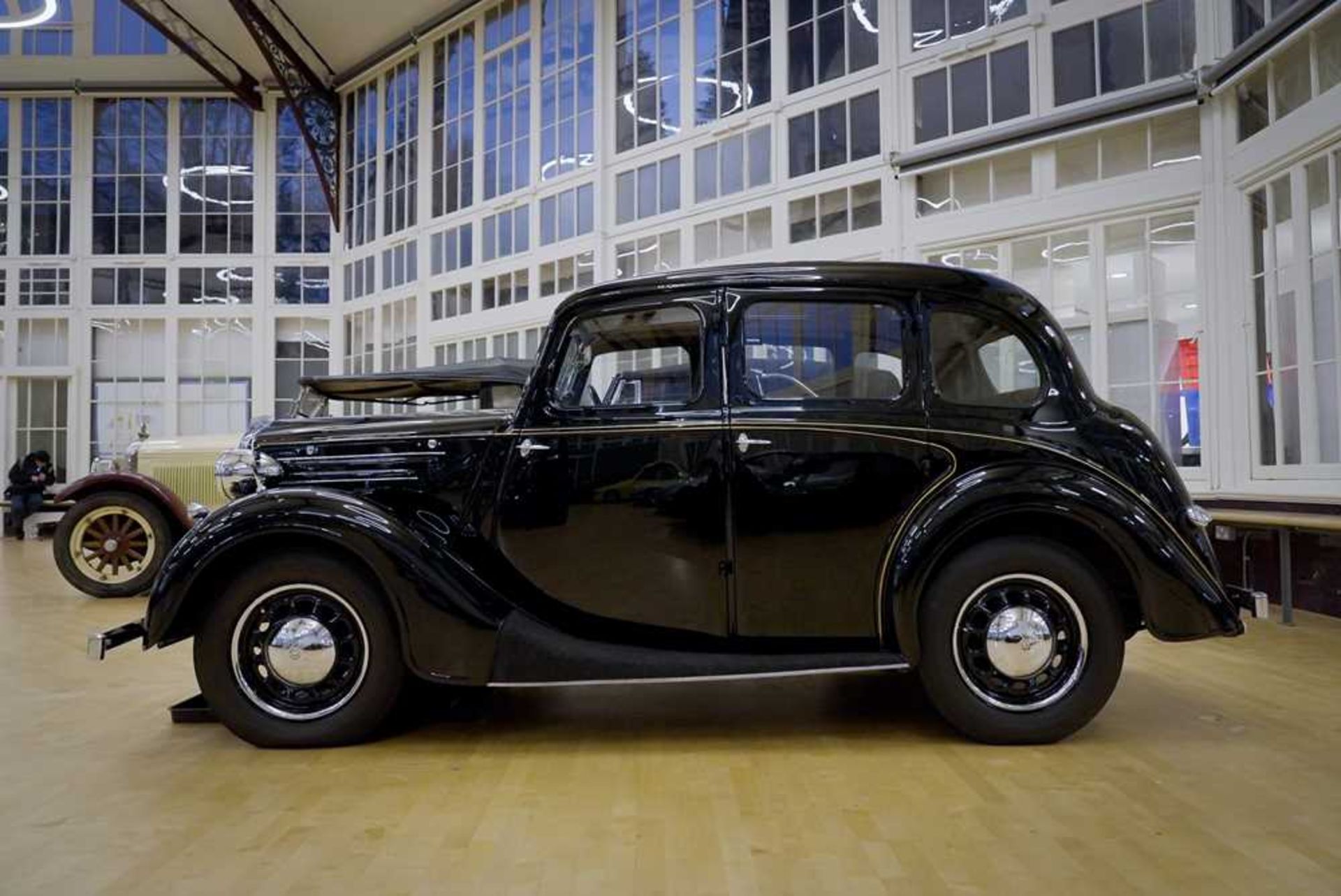 1947 Wolseley 10 Saloon - Image 12 of 73