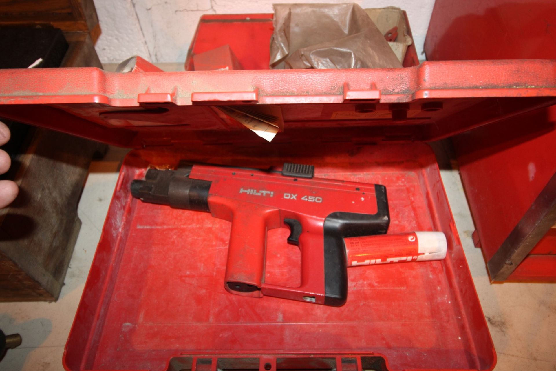 HILTI DX450 CARTRIDGE NAIL GUN AND BOX PARTS