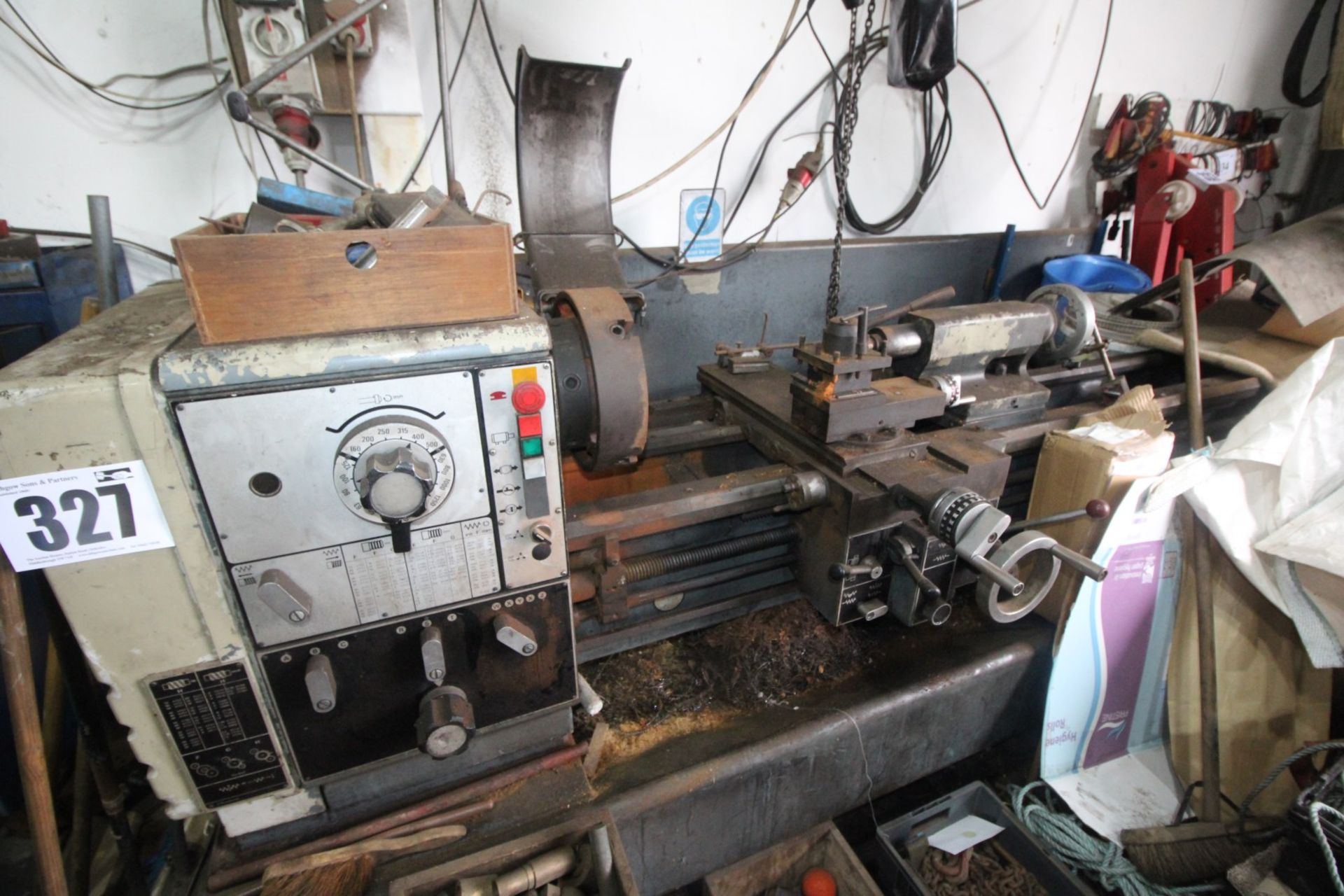 HARRISON M600 CENTRE LATHE, COMPLETE WITH 4-JAW CHUCK, APPROXIMATELY 7' BETWEEN CENTRES, WITH