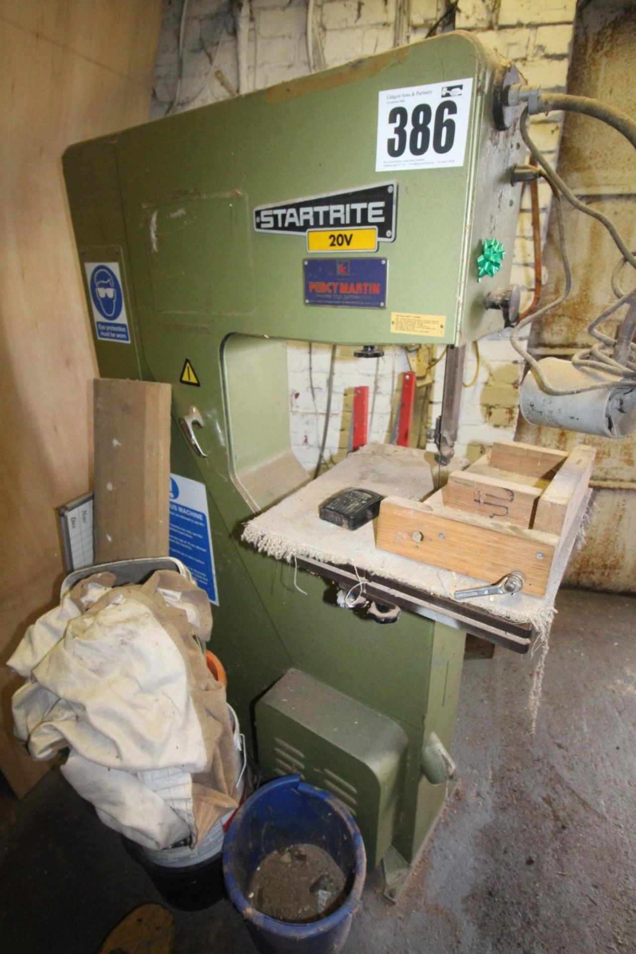 STARTRITE 20V, FLOOR STANDING, 20" THROAT, 3-PHASE BANDSAW