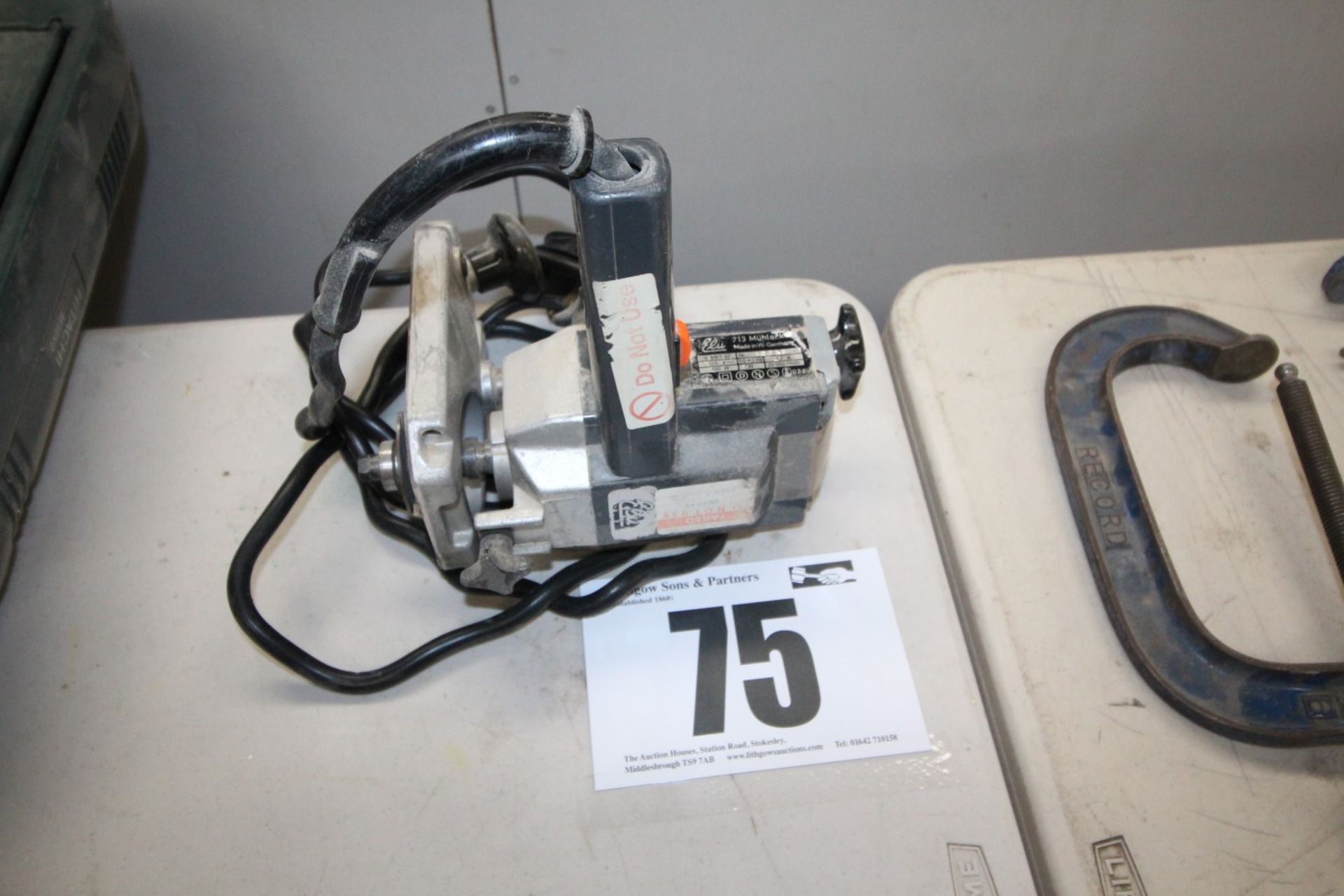 ELU MODEL 713, 240V, CORDED TWIN HANDLE ROUTER