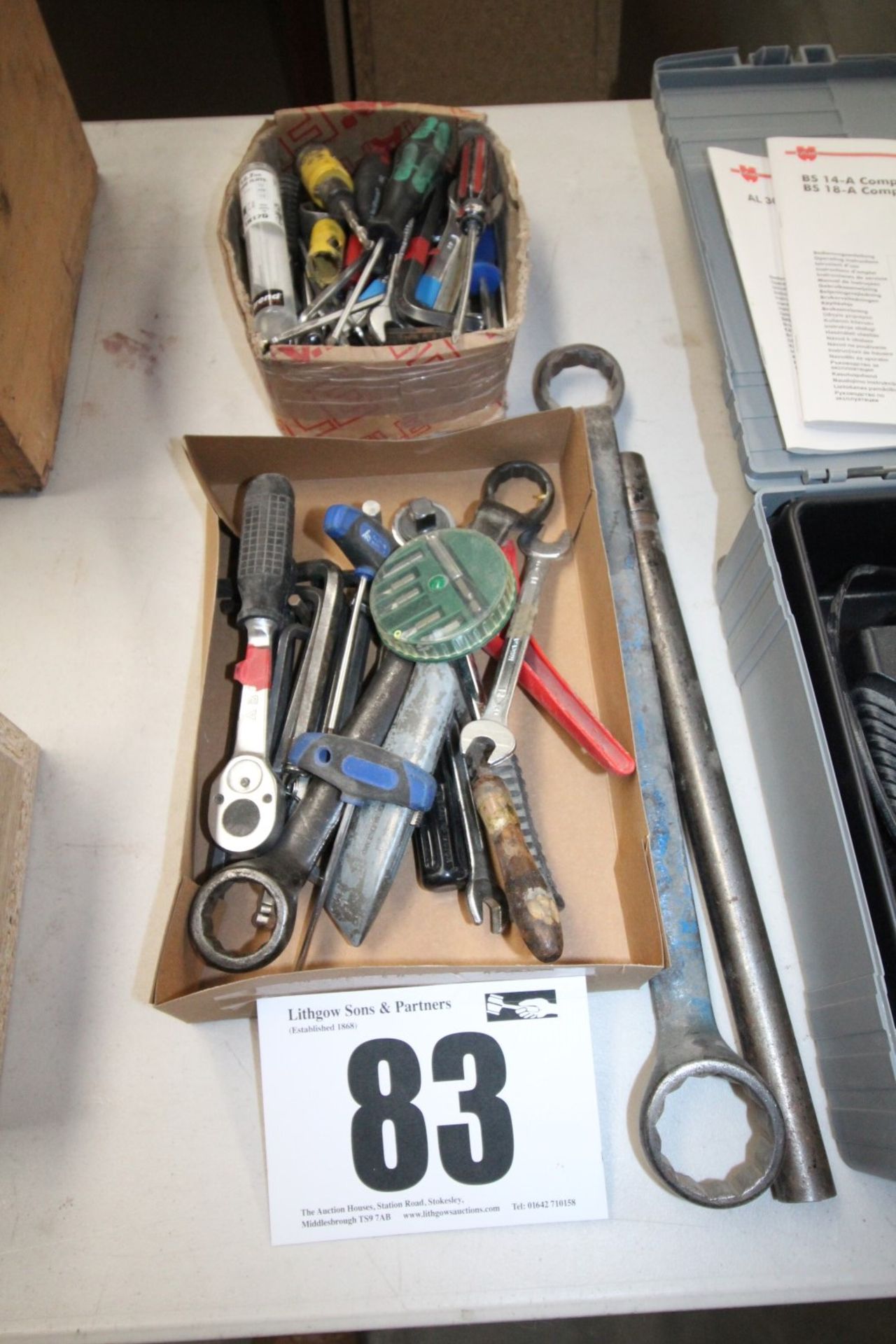 QTY OF MISC. HAND TOOLS, ALLEN KEYS, SCREWDRIVERS & SPANNERS