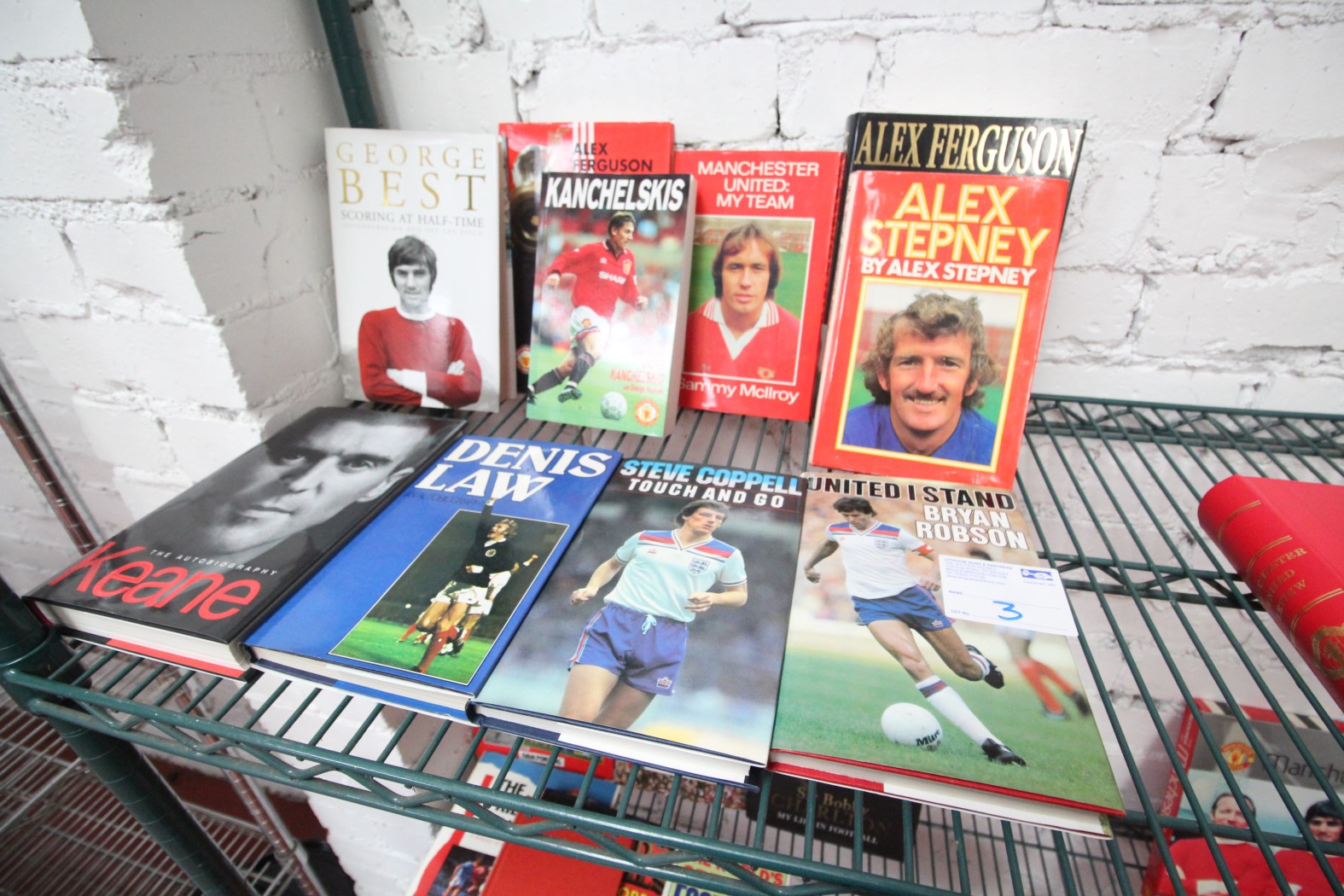 10x MANCHESTER UNITED BOOKS INCLUDING 'UNITED I STAND' BY ROBSON, STEVE COPPELL 'TOUCH AND GO',