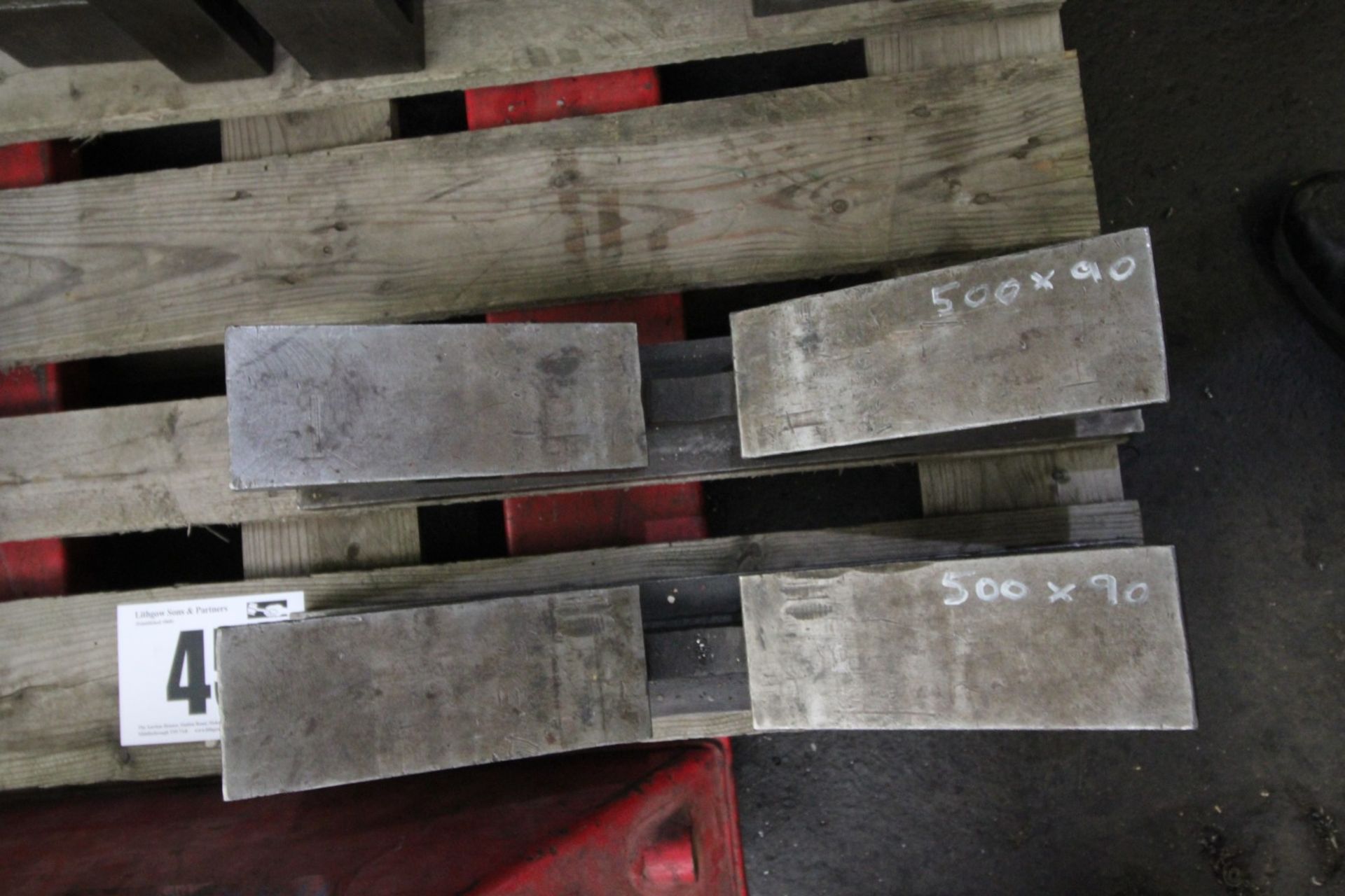 PAIR OF 500MM x 900MM 'V' BLOCKS