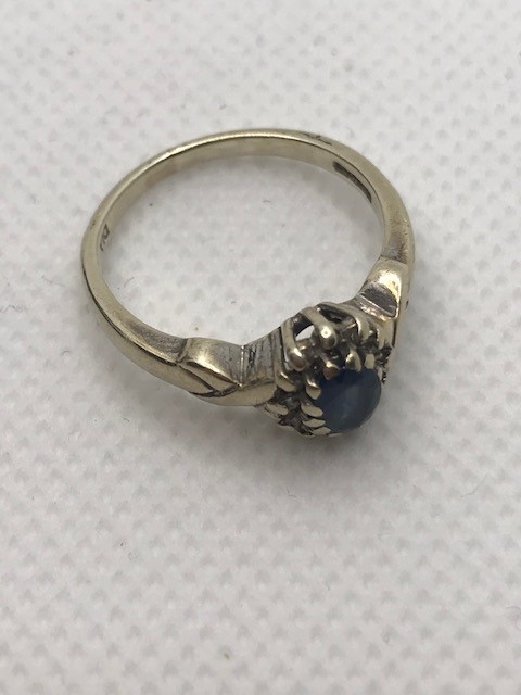 Hallmarked 9ct Gold Diamond & Sapphire ring approx size 'N' - Image 4 of 5