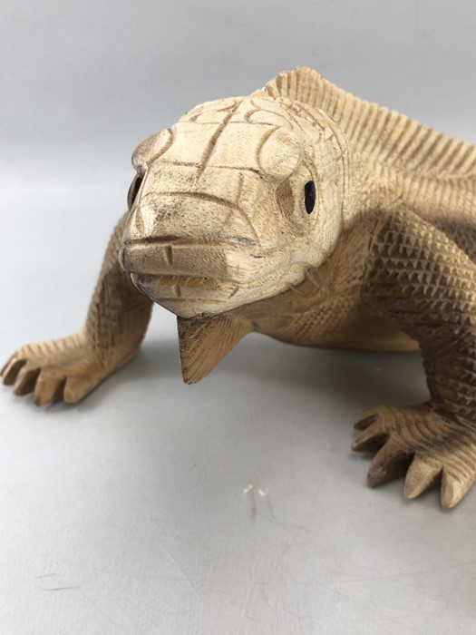 Wooden carved Iguana approx 48cm long - Image 3 of 6