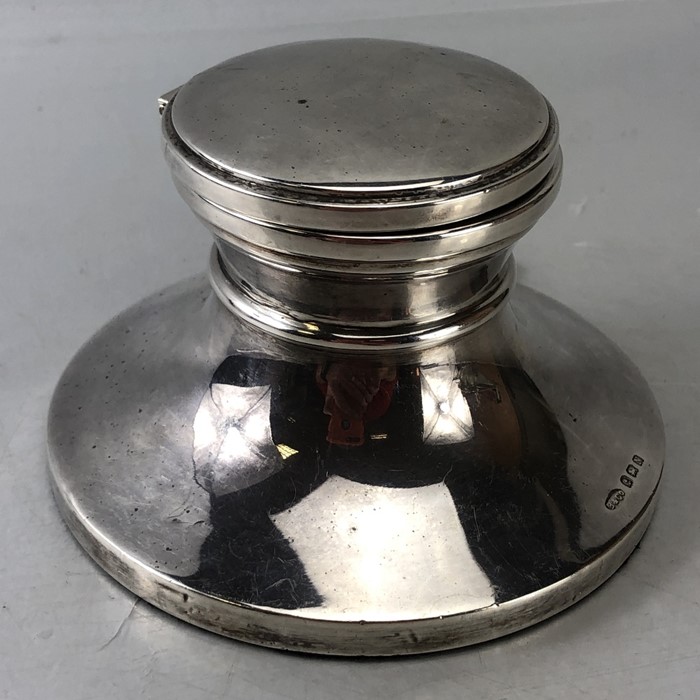 Large impressive Silver hallmarked inkwell 13cm diameter with hinged lid Birmingham by W I - Image 6 of 7