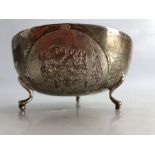 Silver Bowl marked 830 on three feet with embossed image of a castle/keep (approx 93.3g & diam 10.