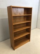 Mid Century five shelf book case, approx 152cm x 89cm x 29cm