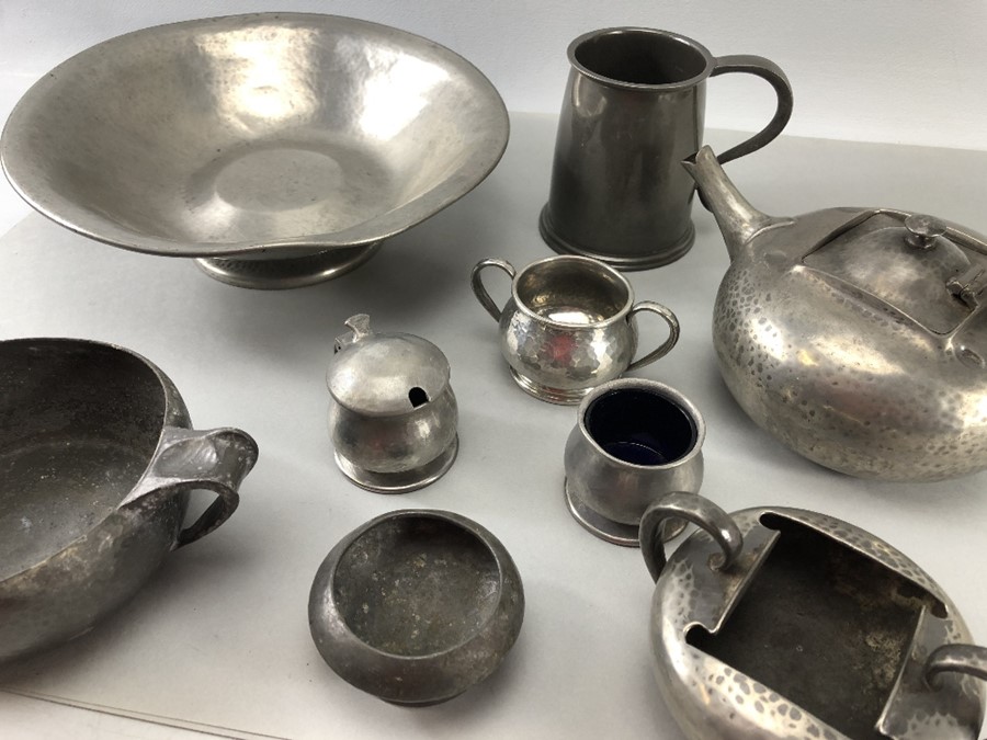 Collection of Tudric Pewter all stamped to include teapot pedestal bowl, tankard etc - Image 4 of 9