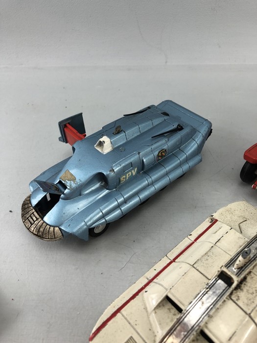 Collection of diecast vehicles by Corgi and Dinky to include Thunderbirds, Chitty Chitty Bang - Image 8 of 10