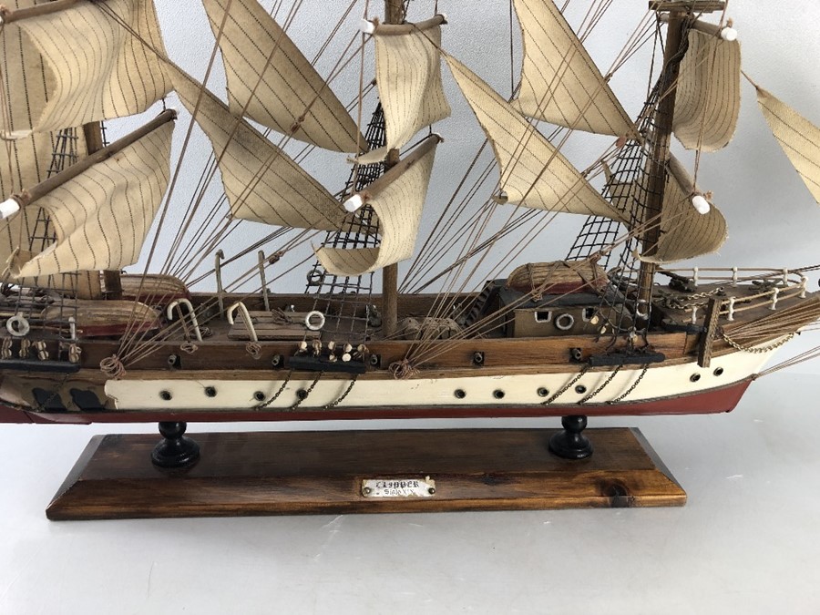 Wooden scale model of a three mast clipper 'Siglo XIX' displayed on a plinth. Length approx 85cm - Image 2 of 12