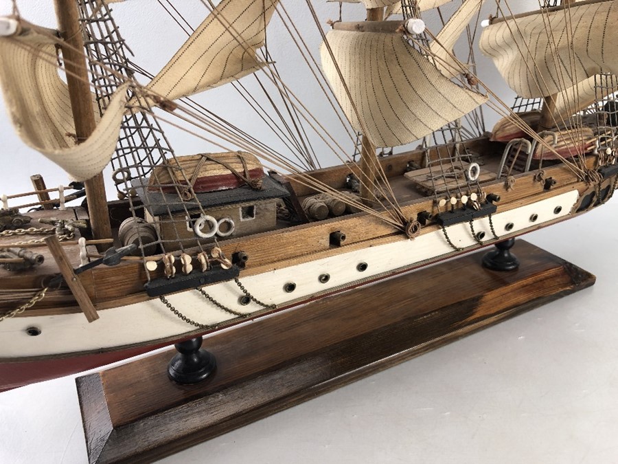 Wooden scale model of a three mast clipper 'Siglo XIX' displayed on a plinth. Length approx 85cm - Image 12 of 12