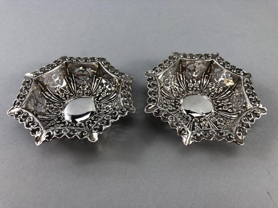 Pair of Hallmarked Silver octagonal pierced bowls 1903 by CP&Co approx 35g & 9cm across