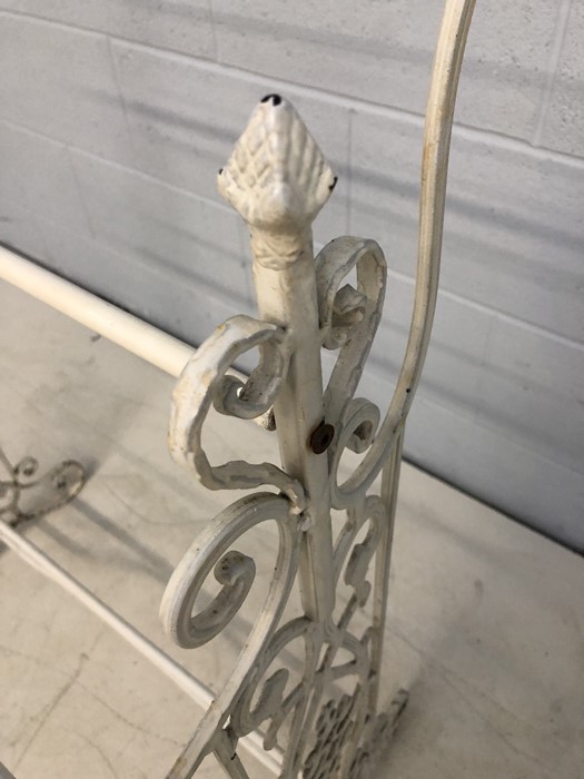 Wrought iron three tiered towel rail with scroll decoration - Image 5 of 6