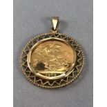 Gold Half Sovereign dated 1979 in 9ct Gold Mount (total weight 10g)