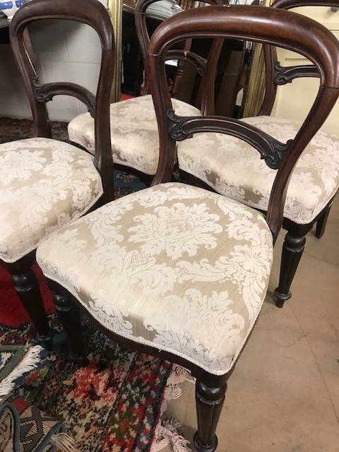 Four Victorian balloon back dining chairs - Image 2 of 5