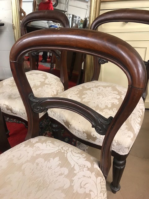 Four Victorian balloon back dining chairs - Image 5 of 5
