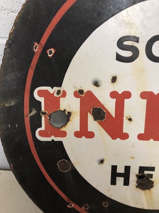 Vintage circular original tinplate sign, double sided, black, red and white for 'SOLD INDIA HERE' - Image 8 of 11