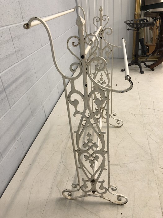 Wrought iron three tiered towel rail with scroll decoration - Image 2 of 6