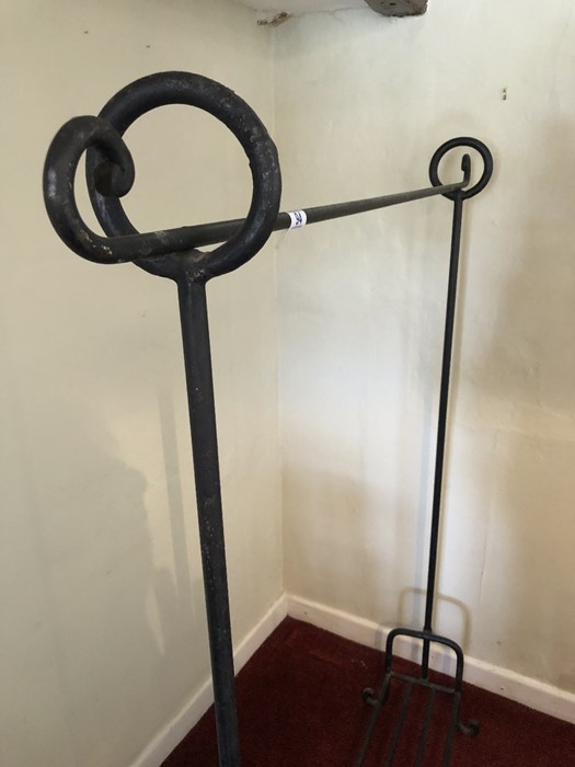 Wrought iron hanging rail with shoe rack, approx 145cm in length - Image 3 of 6