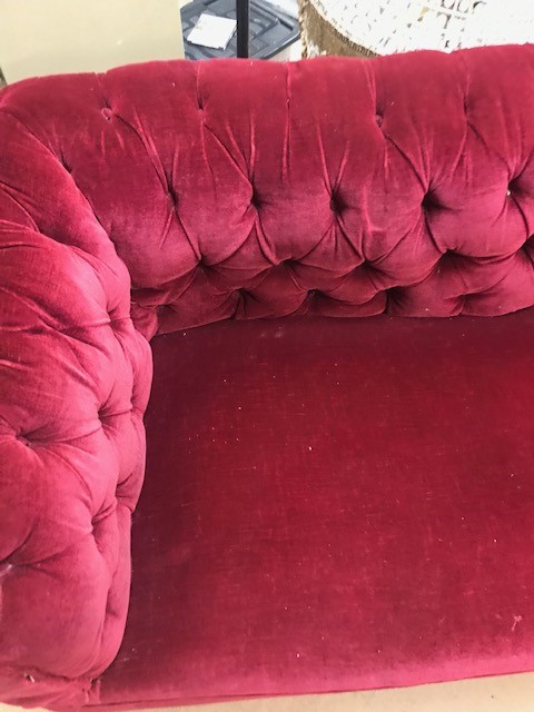 Chesterfield two seater sofa in Red velvet fabric, approx 180cm in length - Image 7 of 17