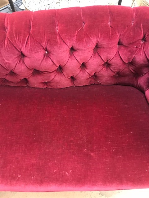 Chesterfield two seater sofa in Red velvet fabric, approx 180cm in length - Image 9 of 17