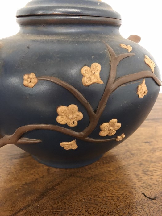 Very large Chinese Yixing pottery clay teapot with cherry blossom on blue ground with character mark - Image 9 of 12