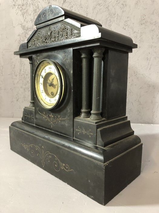 Large black marble mantle clock, approx 39cm tall (A/F) - Image 3 of 3