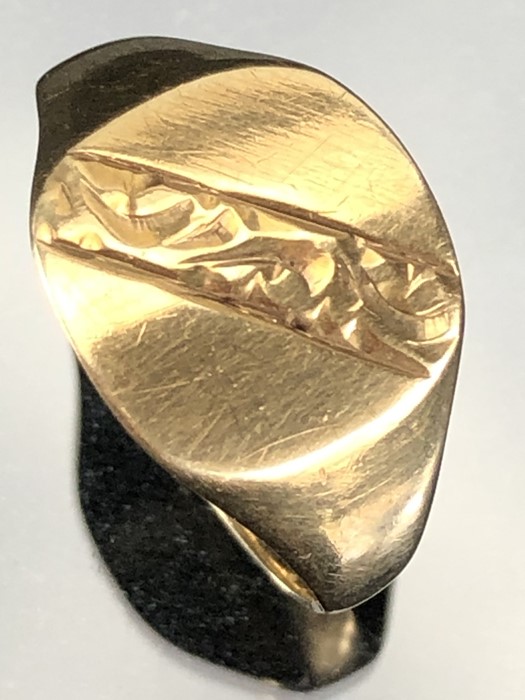 9ct Gold signet ring size 'S' (approx 2.5g) - Image 3 of 4