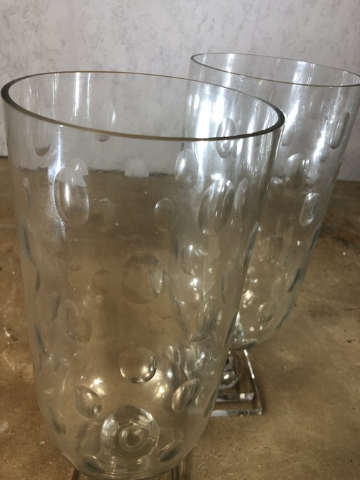 Pair of large glass hurricane lamps, each approx 40cm in height - Image 3 of 3