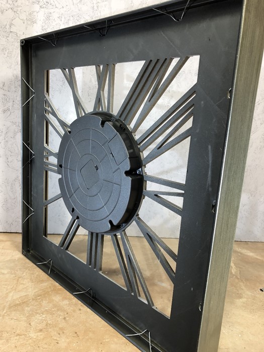 Large square modern wall clock with gear design, approx 80cm x 80cm x 10.5cm - Image 6 of 6