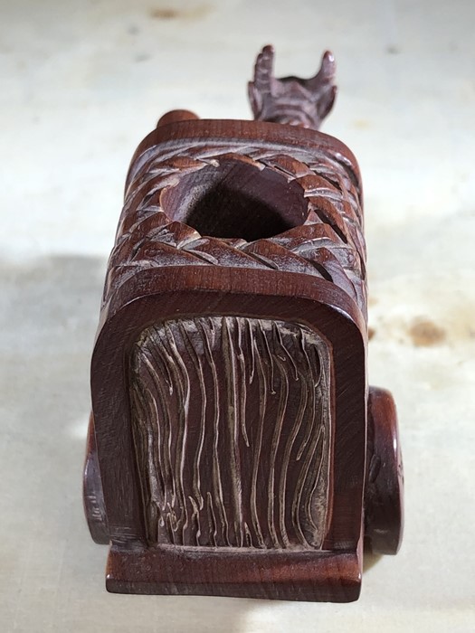 Japanese wooden bull and cart, approx 5cm tall - Image 4 of 4